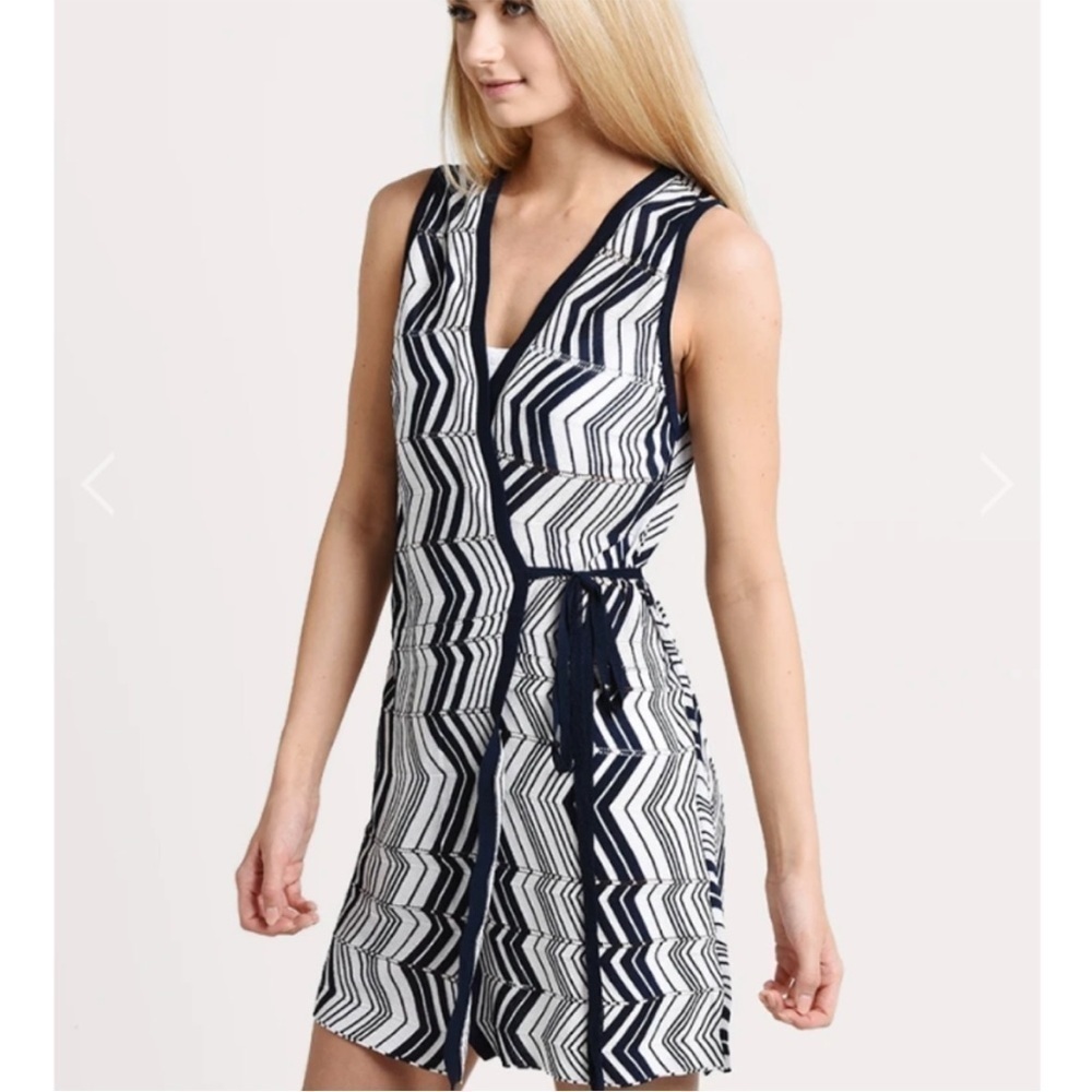 Trina Turk Navy/White Chevron Print Cover Up Sz XS